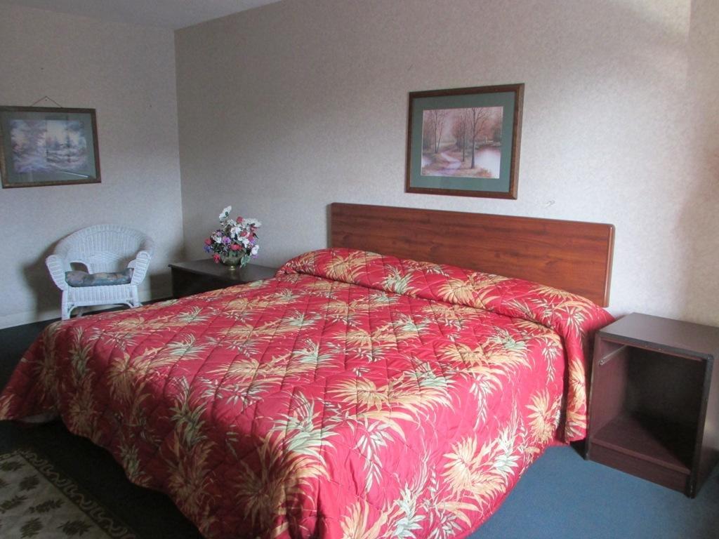 New Valdosta Inn And Suites Экстерьер фото